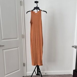 Pink Lily Sleeveless Midi Dress in Brown